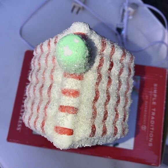 Department 56 simple tradition Sweet Treats Express Candy Cane Car - Picture 5 of 10